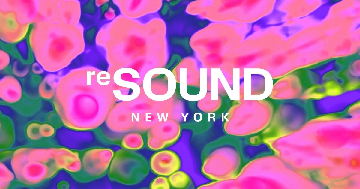 Material visual sobre d’strict lleva reSOUND a Nueva York como experiencia audiovisual inmersiva